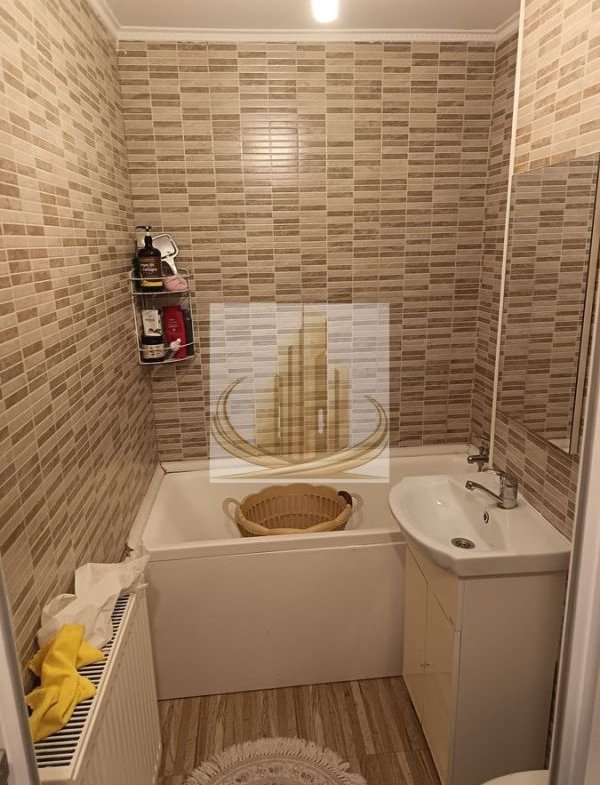 Apartament 3 camere decomandat | Etaj 3 | Bloc reabilitat