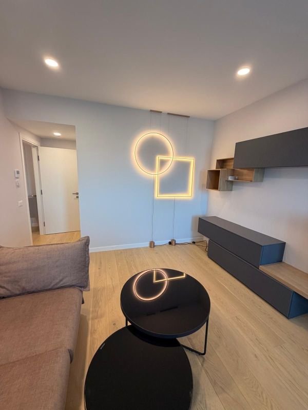 60f659930fbd4895a5392efd3a92a4fa NUSCO CITY | Mobila Rovere | Bucatarie inchisa | Parcare inclusa | LUX