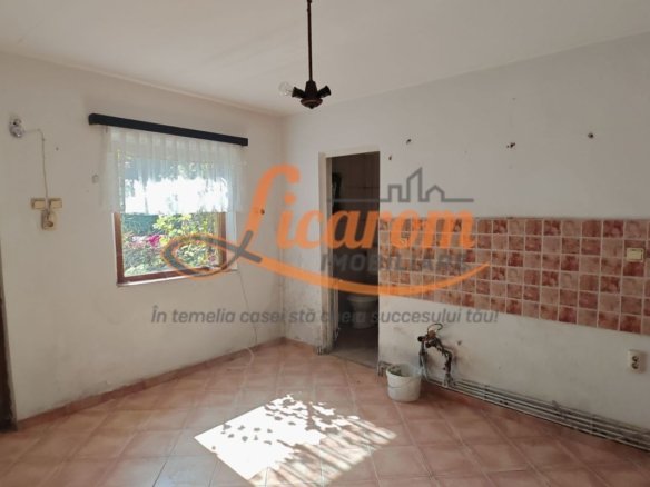 Casa singur in curte zona ZONA ISTORICA langa Seminarul Teologic