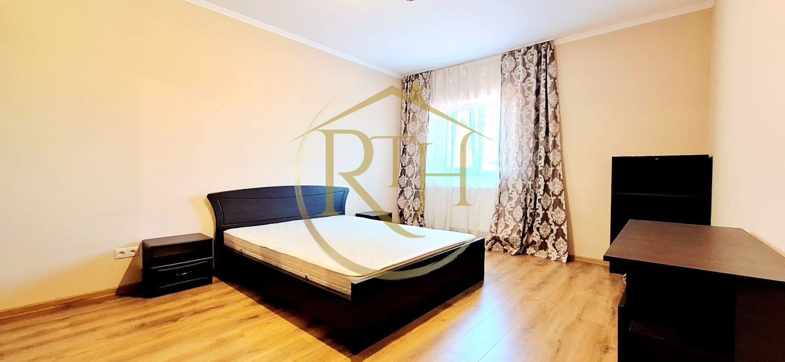 63fc0ff5cd124db78fa878b97c34c054 Oferim spre inchiriere, Casa-Duplex cu 4 camere in Dumbravita aproape de Lidl