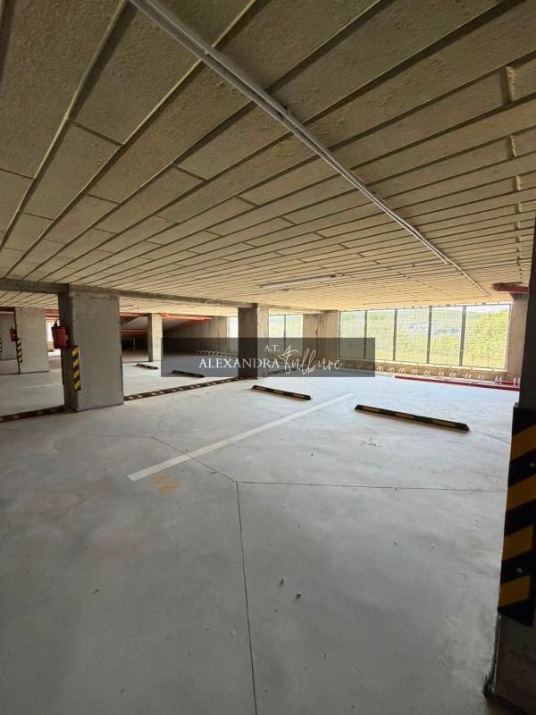 Apartament 3 camere, 2 bai, balcon, etaj intermediar, garaj, Zorilor