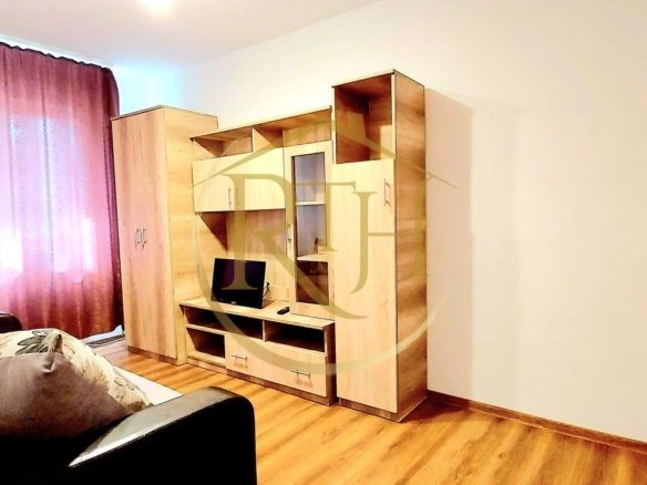 Oferim spre inchiriere, apartament cu 2 camere decomandat, Complex