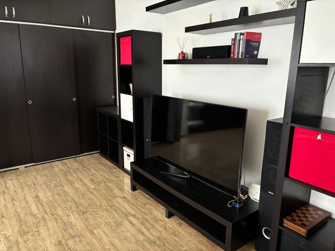 673b297f79a744a98d33c97d18d87d2b Inchiriez apartament 2 camere Prelungirea Ghencea cu loc de parcare.