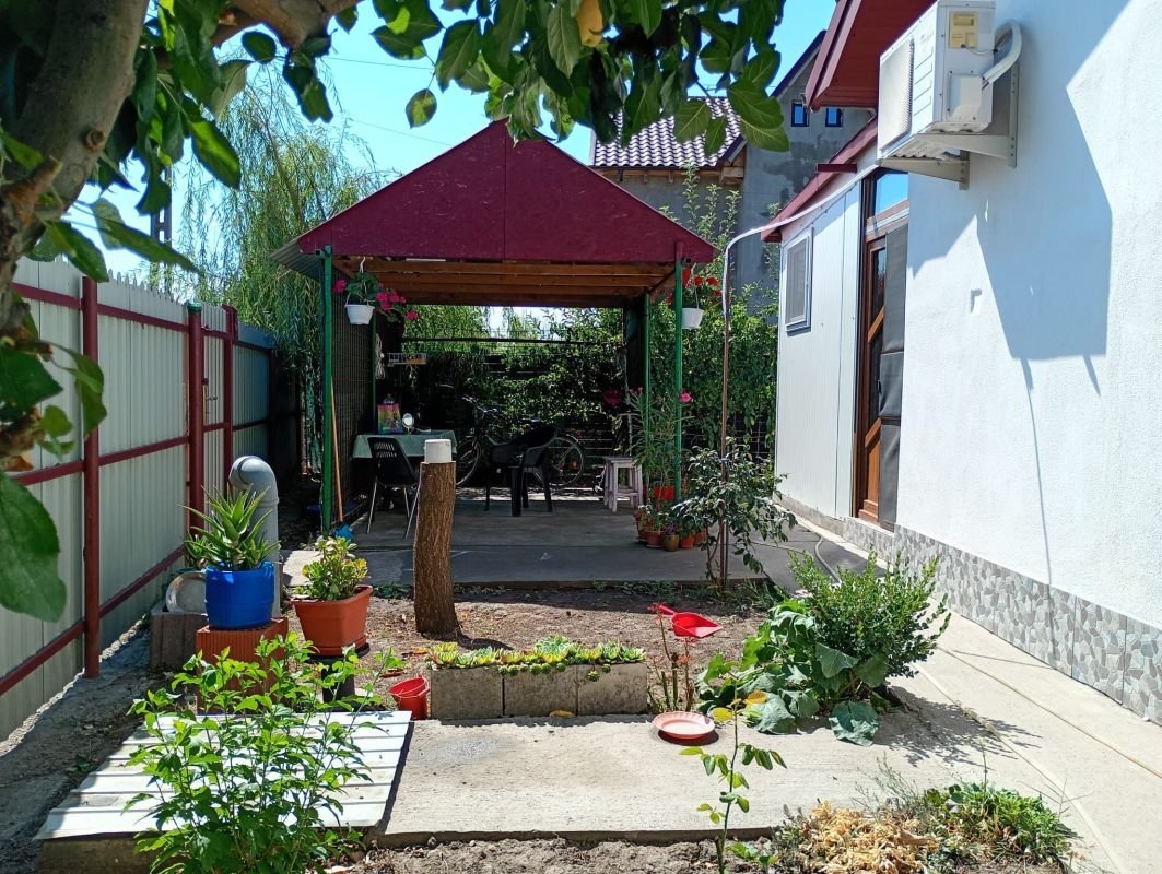 69c36b4a651147f0a8c70bb8ec1f2128 Casă 3 camere, în Tulucești