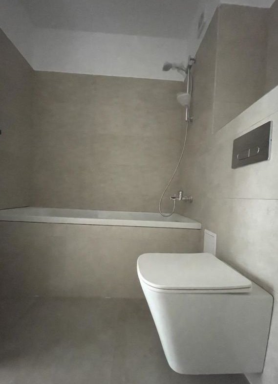 Vanzare apartament nou 2 camere Intabulat nou nelocuit  zona Tractorul
