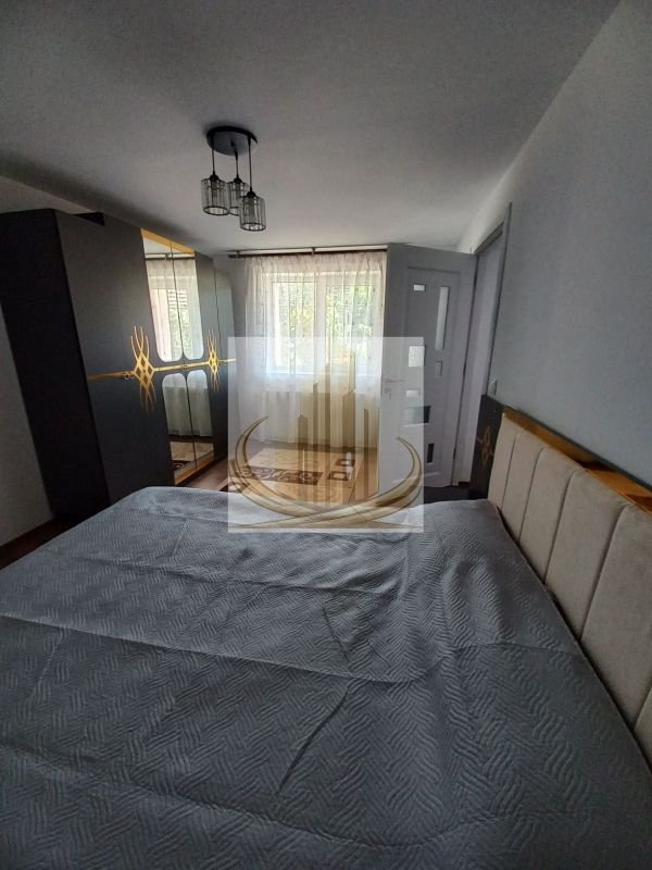 Apartament spațios la casă, curte & parcare – zona Mehala