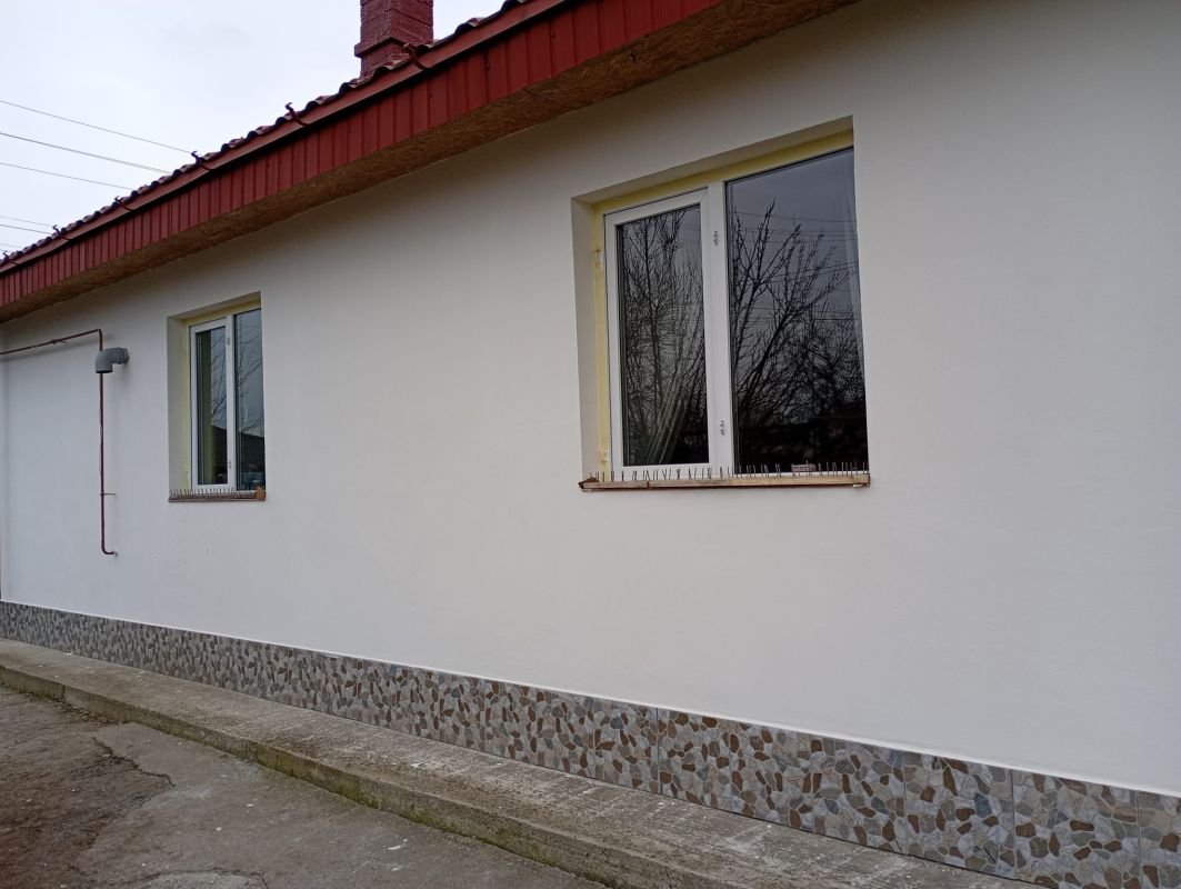 6b8aa06bdc7a44c291e7e4510eb313b7 Casă 3 camere, în Tulucești