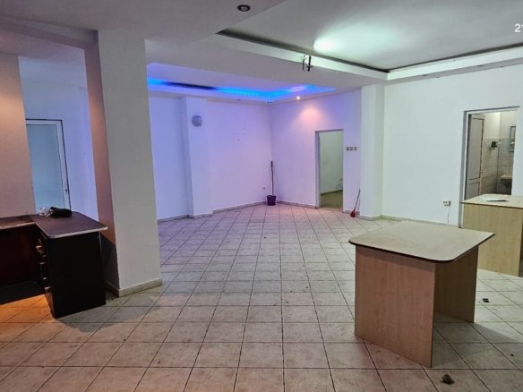 Spatiu comercial stradal – IC FRIMU, Biserica Sf. Mina