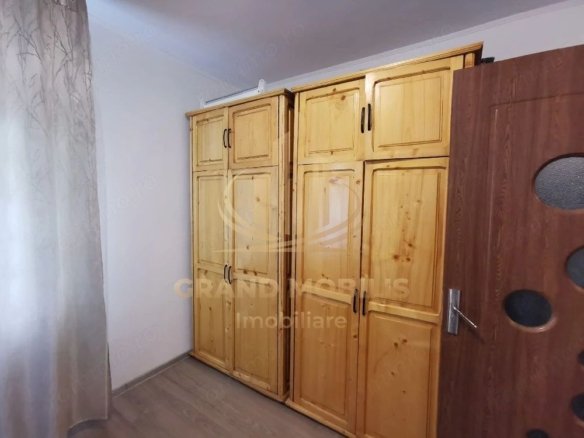 Apartament 2 camere semidecomandat