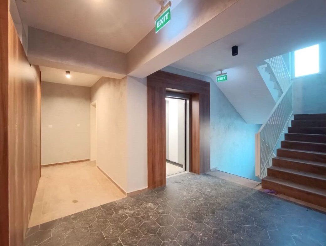 2 camere mobilat cu balcon generos de 9 mp boxă și parcare subterană