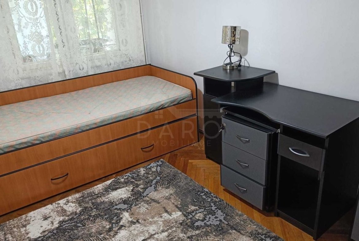 Inchiriem  apartament 3 camere,Tudor,zona Dacia
