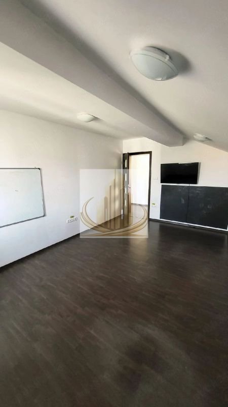 73871b4208224a149b9257aa2d74b339 Imobil Multifuncțional de Închiriat – 230 MP | 6 Camere | Dumbrăvița