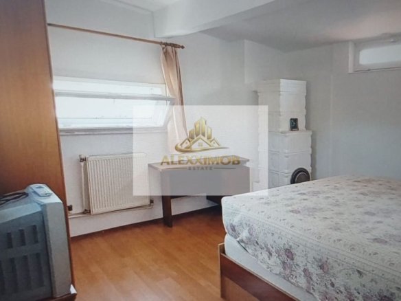 Casa de Vanzare – 2 corpuri independente (10 camere) – Rahova!