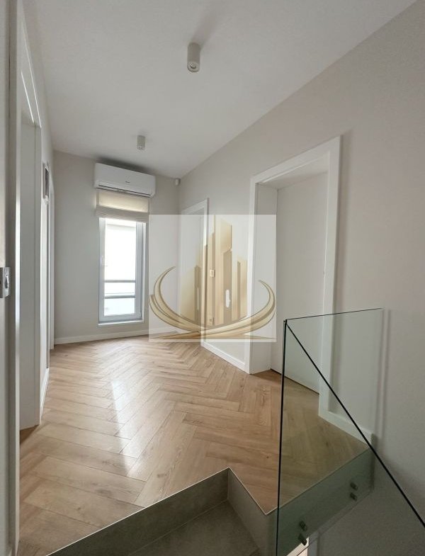 Duplex de vânzare în Dumbrăvița | 3 dormitoare | 300 mp teren