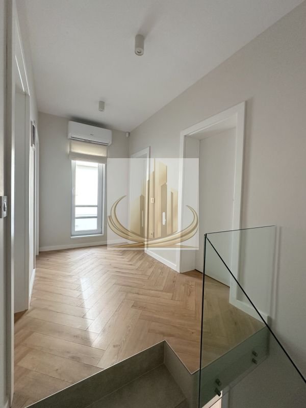 7b3fa9e2340b4db7bd82bb5c392d2848 Duplex de vânzare în Dumbrăvița | 3 dormitoare | 300 mp teren