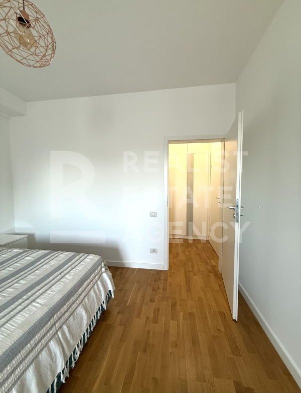 Chirie,  2 camere + parcare,  zona Aviației