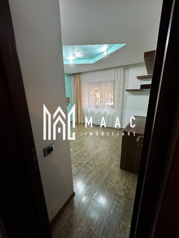 Proprietar vând apartament cu 4 camere, 90 m² utili, situat la parter,