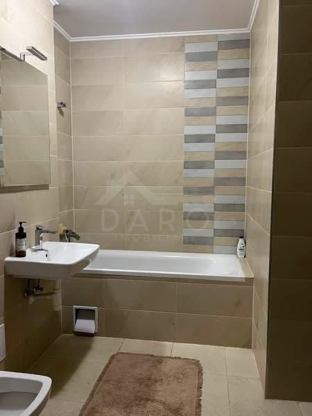 Inchiriez apartament cu doua camere cartier Maurer