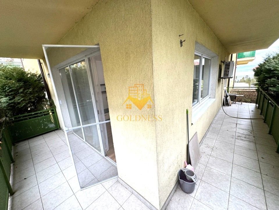 2 camere, Andrei Muresanu, Grand Hotel Italia, Trifoiului, Parcare