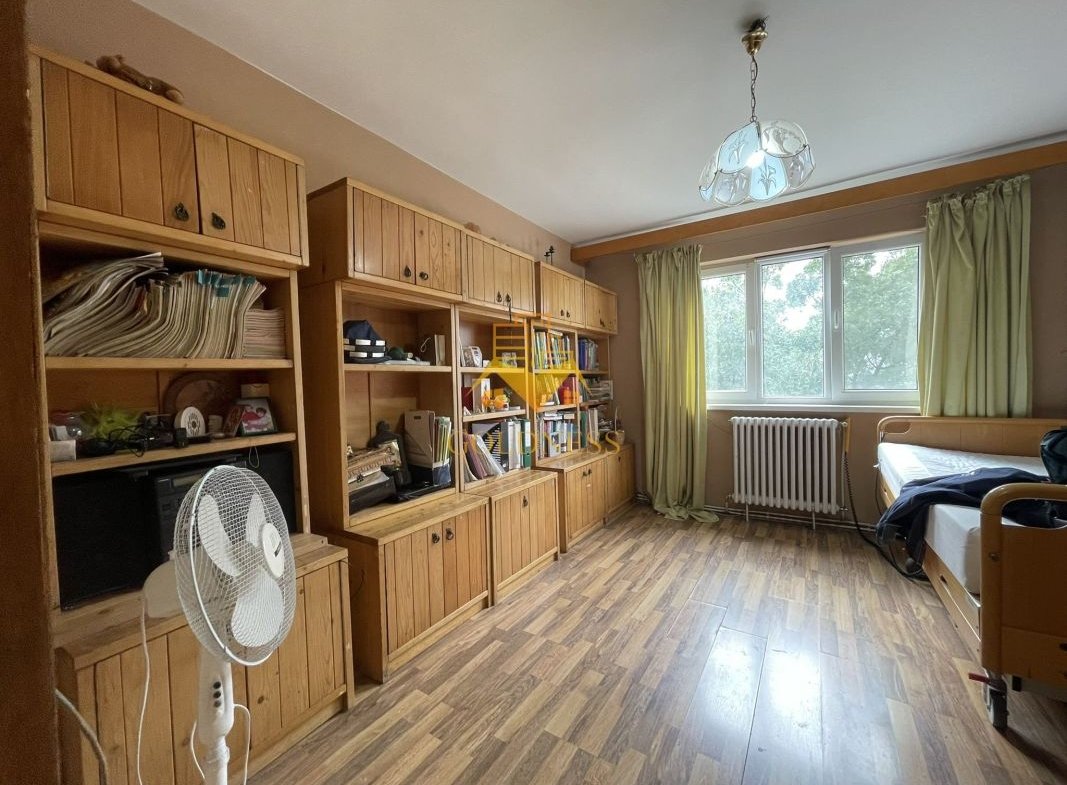 Zona Minerva Petrom Manastur|74 mp decomandat| 2500/m| Parcare si boxa