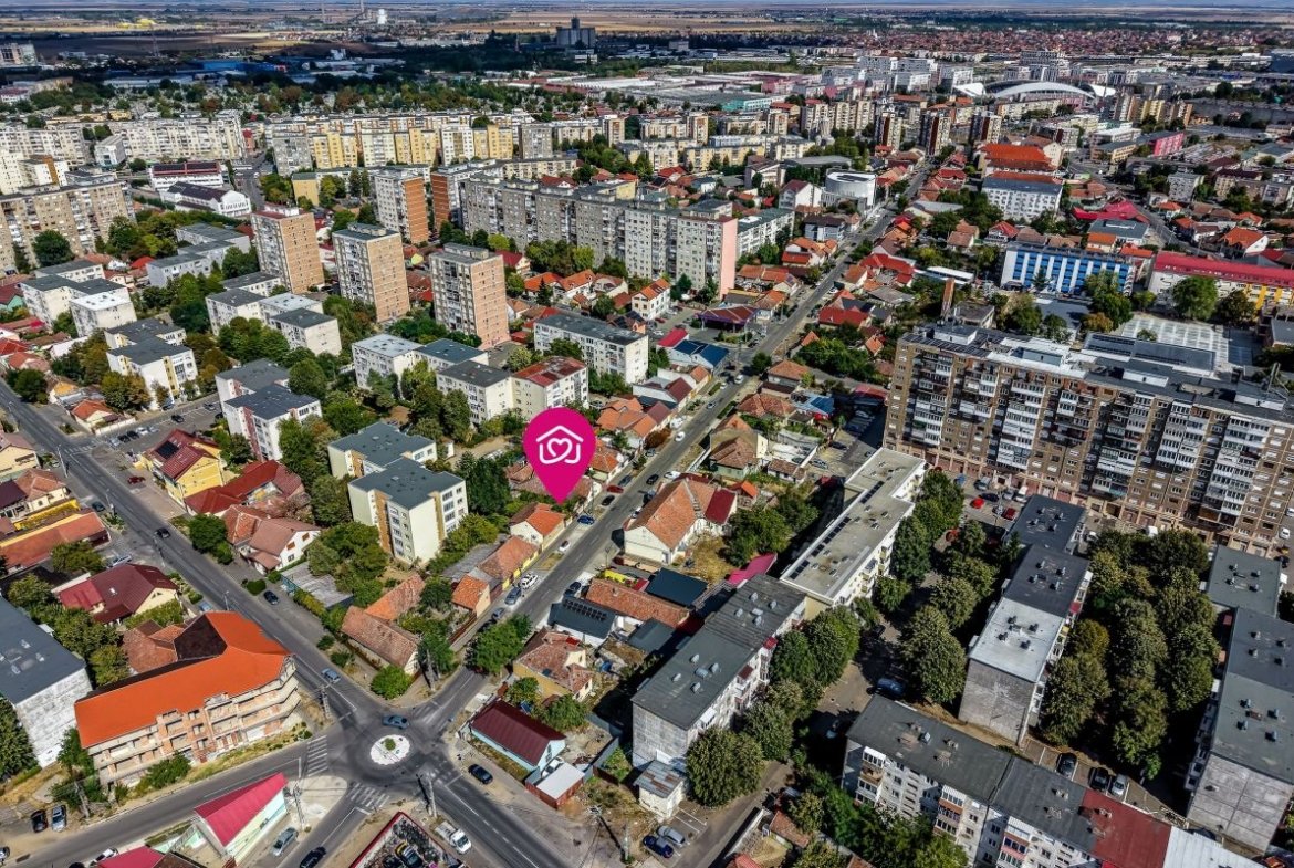 Casă în Vlaicu, 2 corpuri separate de clădire , Arad