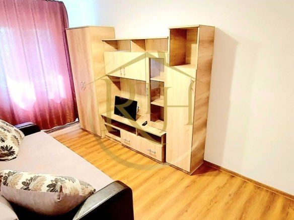Oferim spre inchiriere, apartament cu 2 camere decomandat, Complex