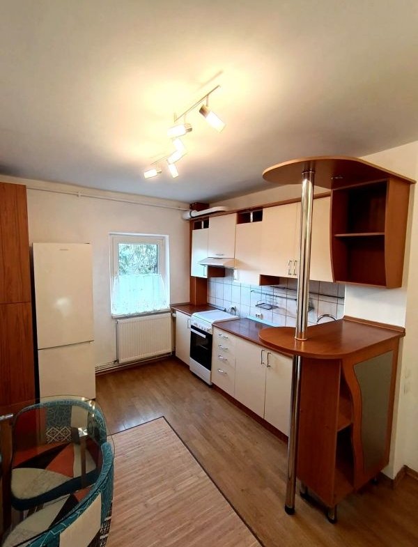 Apartament cu 2 camere, 55 mp, centrală proprie și aer condiționat