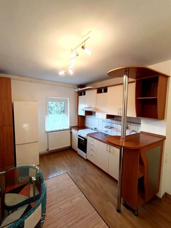 90cae49d926f4584a8d1d07fb266b15b Apartament cu 2 camere, 55 mp, centrală proprie și aer condiționat
