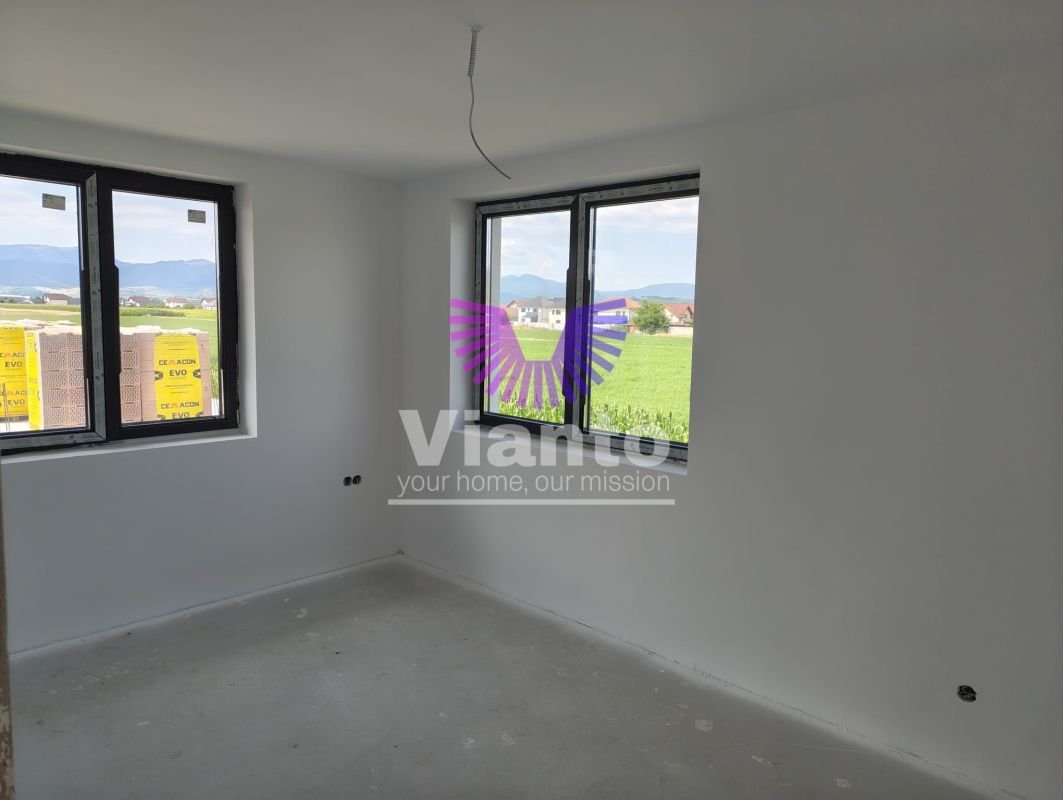 9333cfb36e624f2297fc2f204344e69e Casa 4 Camere 130mpu, 310 – Cristian