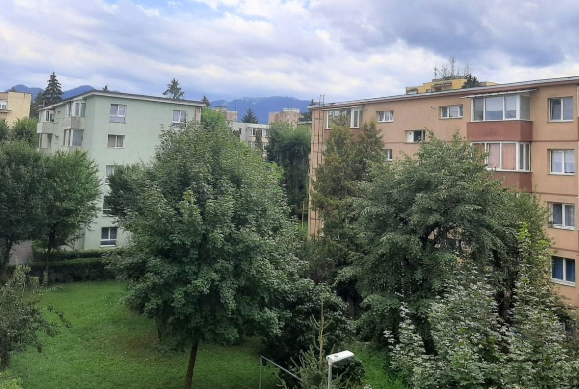 Apartament 2 camere 89000 EUR etaj intermediar foarte aproape de piata Astra