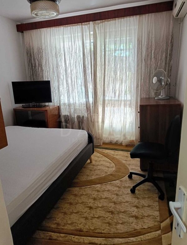 Inchiriem  apartament 3 camere,Tudor,zona Dacia