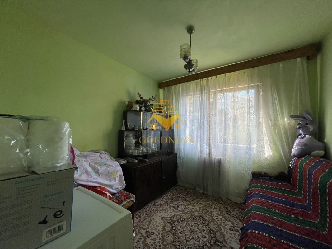 9c4789c7232e4c22ab9021e4a1ba9efd 3 camere de renovat| Academia de Muzica, Bucium| Manastur, etaj 3/4 |
