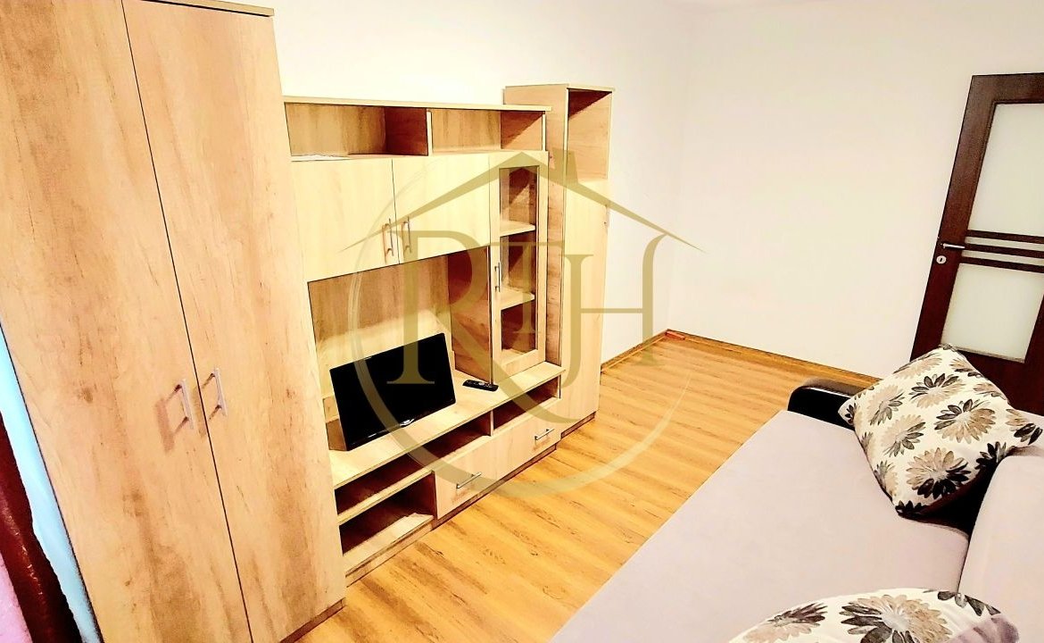 Oferim spre inchiriere, apartament cu 2 camere decomandat, Complex
