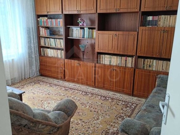 Inchiriem apartament 3 camere,Tudor,zona Dacia