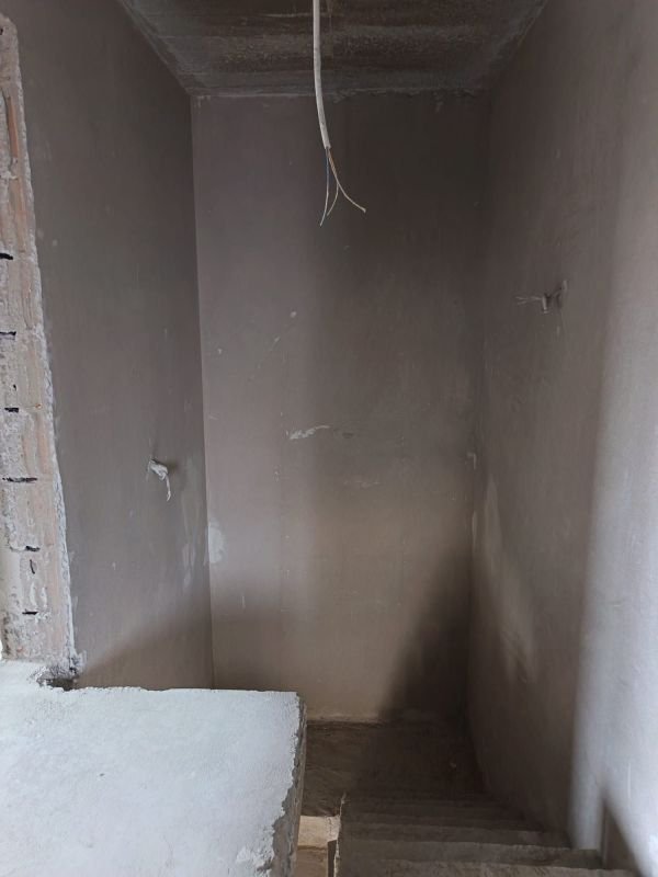 ac99b8c132a443d994667c96b591a2a1 Jumătate de duplex cu interior la gri de vânzare în Giarmata Vii
