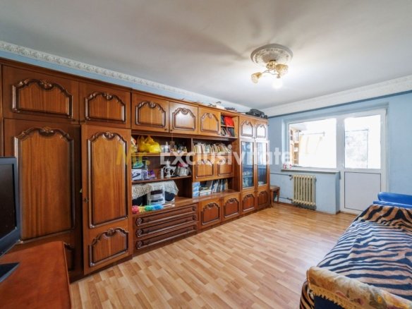 Apartament Trivale et.1 linga Piata si Sc.12