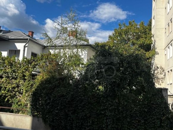 Casa individuala de vanzare aproape de centru