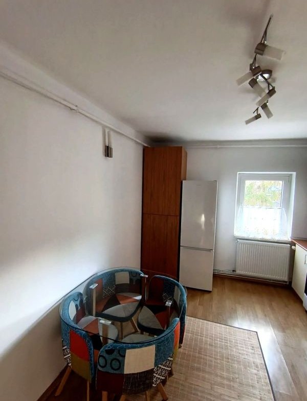 Apartament cu 2 camere, 55 mp, centrală proprie și aer condiționat