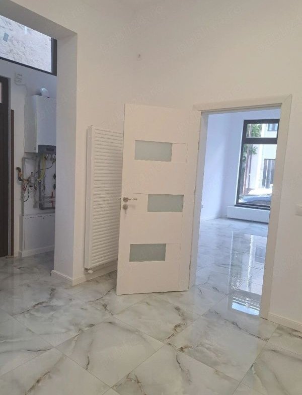 Închiriez spațiu comercial Tineretului