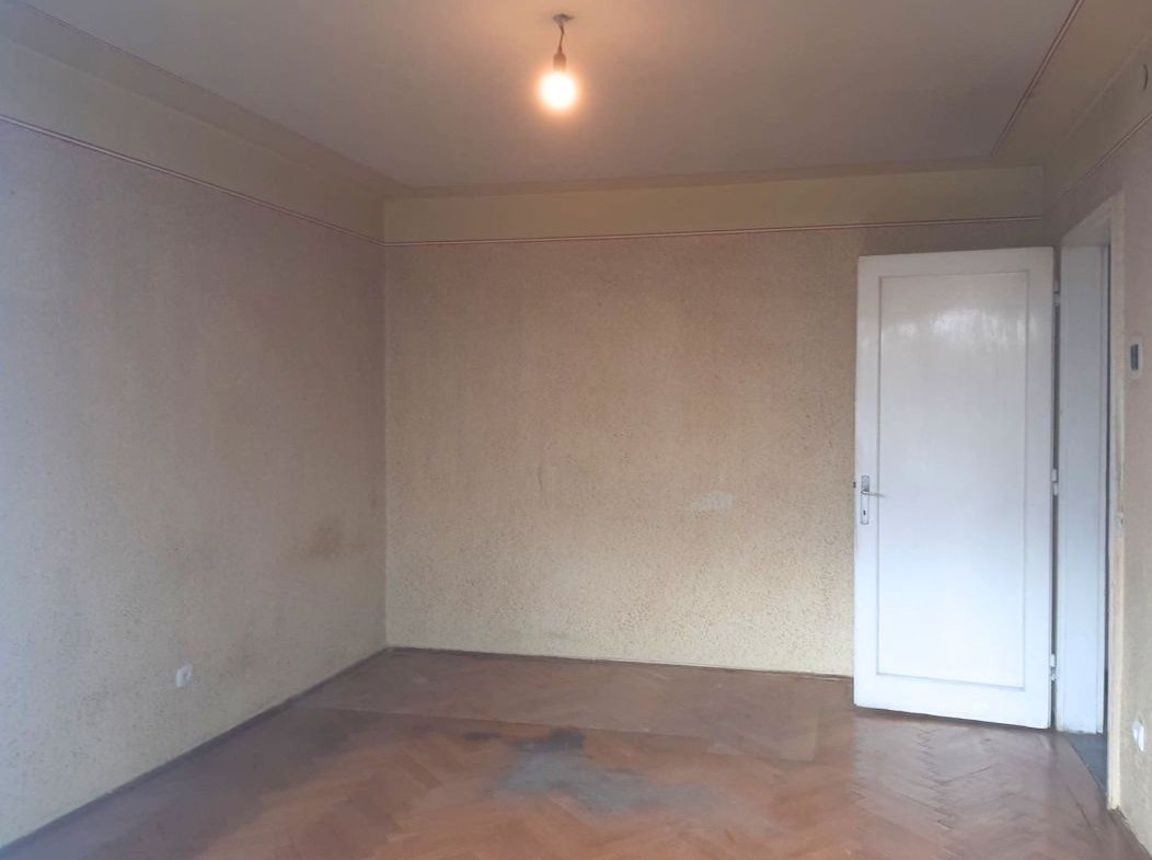 Apartament 2 camere 89000 EUR etaj intermediar foarte aproape de piata Astra
