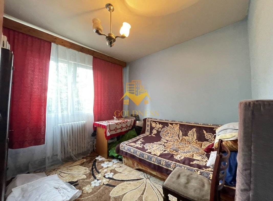 3 camere de renovat| Academia de Muzica, Bucium|  Manastur, etaj 3/4 |