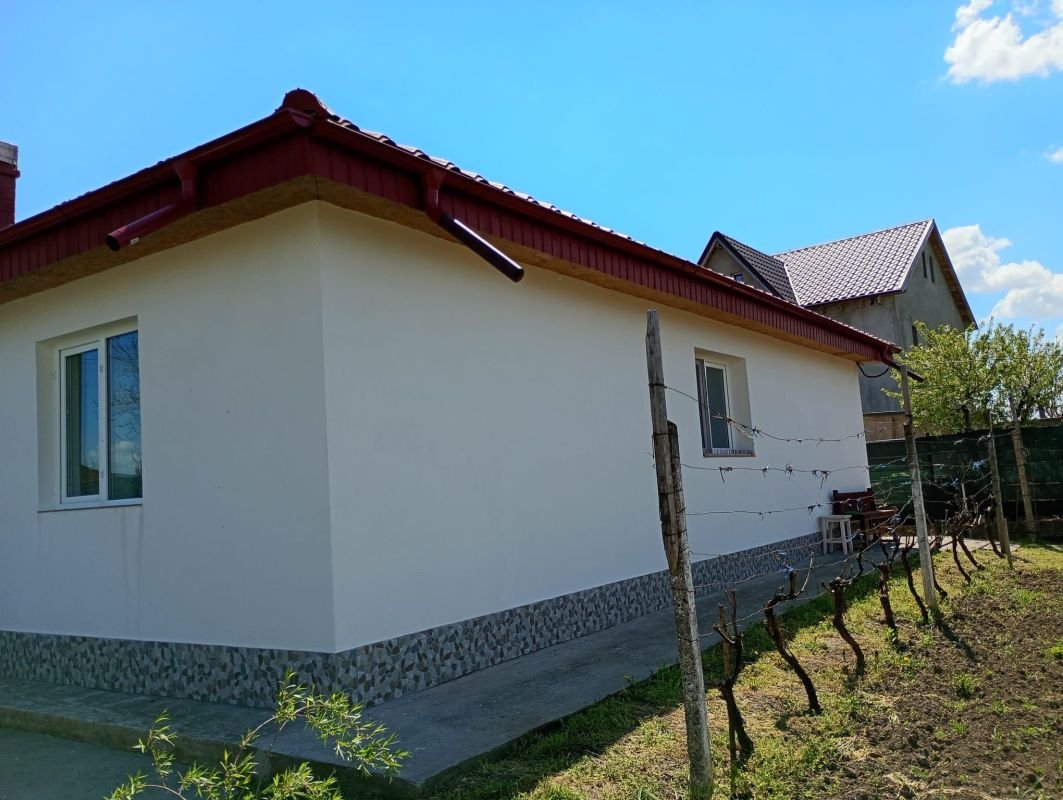 c0c320b8604a4904bd8b3bde7c924f6b Casă 3 camere, în Tulucești