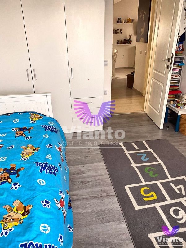 Apartament 3 camere si curte proprie | Parcare privata | Selimbar