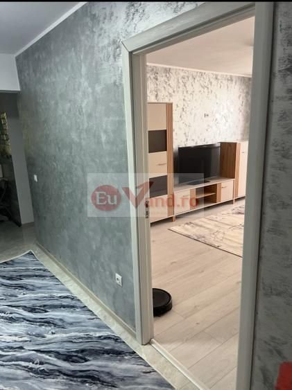 De închiriat apartament cu 2 camere în Micro 17, etaj 2, 450 euro
