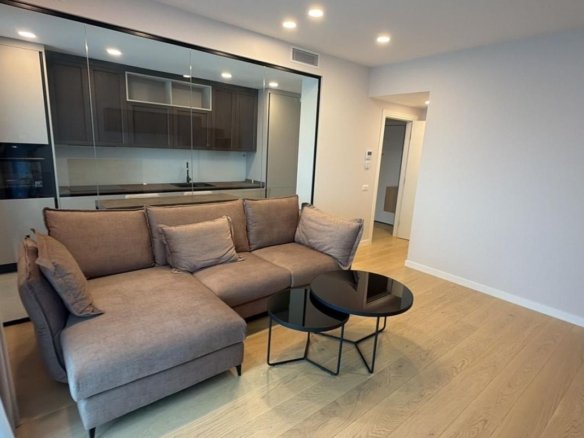 NUSCO CITY | Mobila Rovere | Bucatarie inchisa | Parcare inclusa | LUX