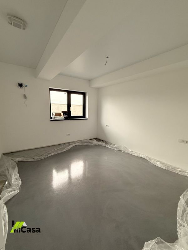 c53cc43c98e9424c85faa79afab86456 Casă cu 6 camere, în Șendreni