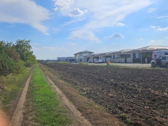 Vand lot de 1000mp in zona Tunari. Cel mai ieftin din zona!