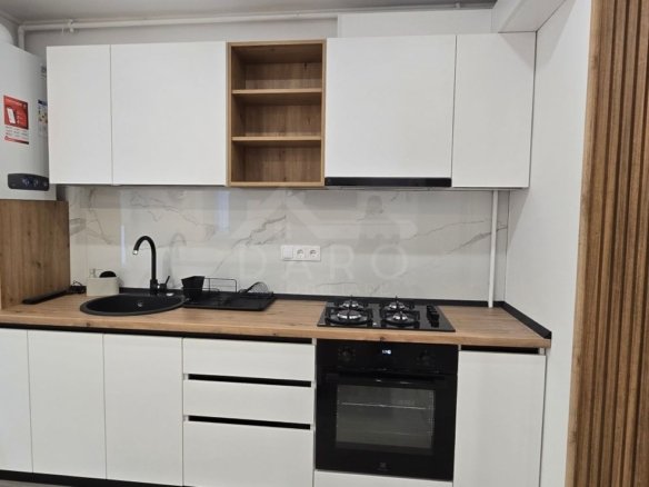 Apartament cu 3 camere Tudor etaj 2 prima închiriere