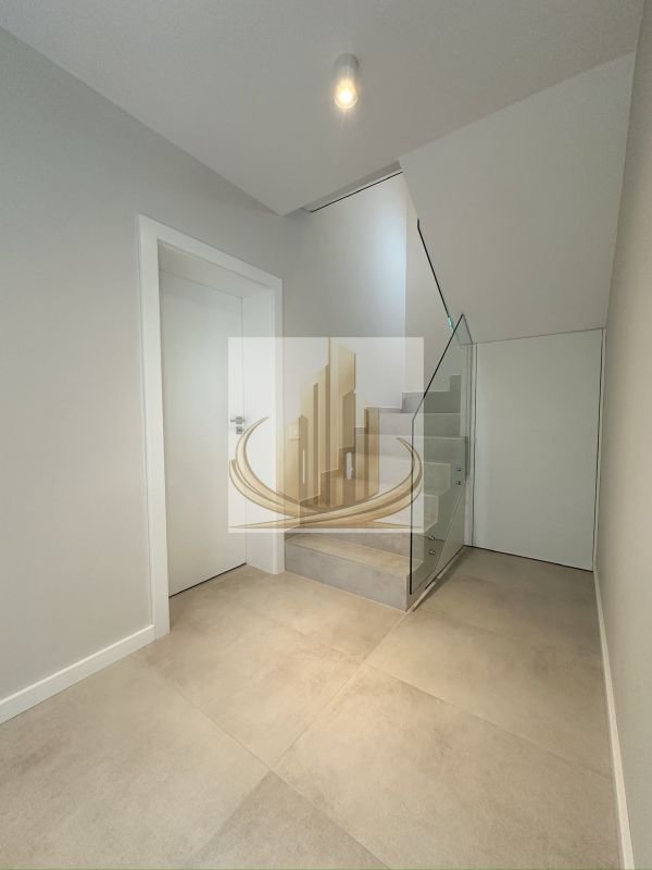d594e10b5636403ea440476a15b69c28 Duplex de vânzare în Dumbrăvița | 3 dormitoare | 300 mp teren