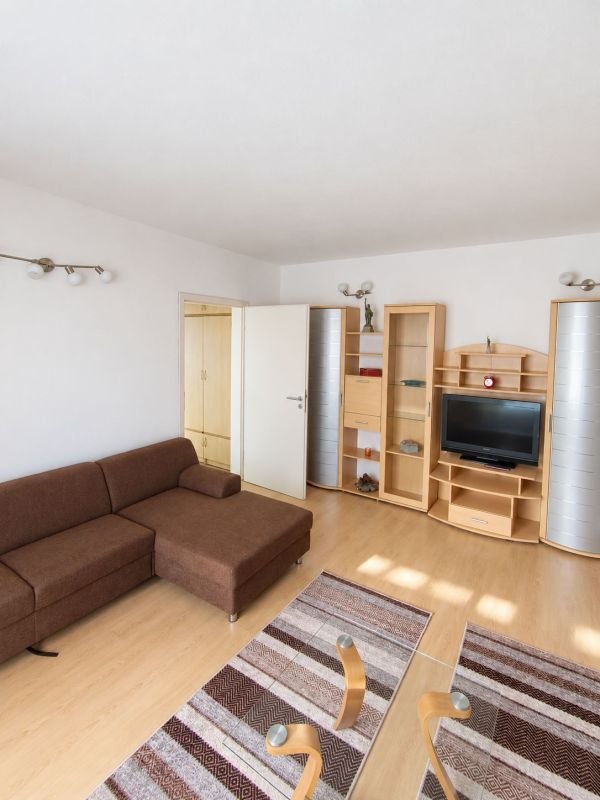 dabd10063e2943d5981b27922722ddf5 Apartament cu 2 camere, 55 mp, centrală proprie și aer condiționat